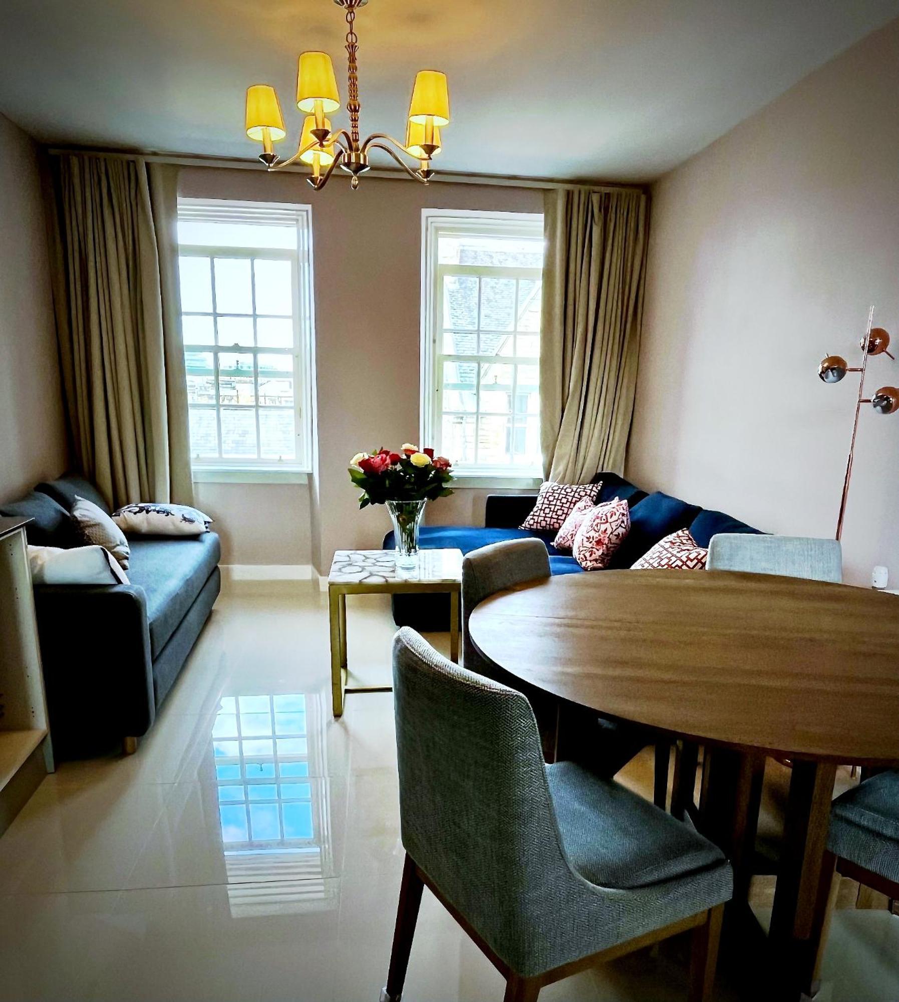New Royal Mile Apartment With Balcony And Stunning Views Top Floor No Lift — Photos 3