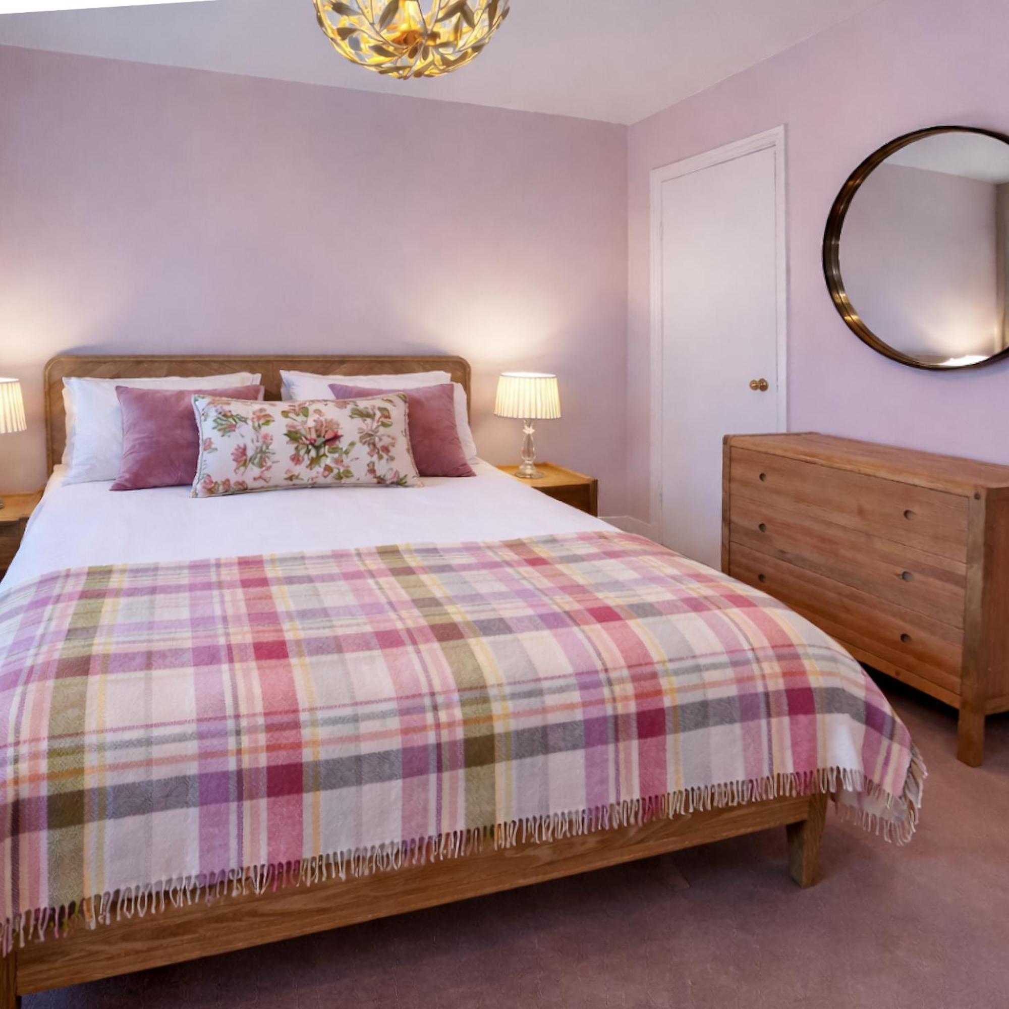 New Royal Mile Apartment With Balcony And Stunning Views Top Floor No Lift — Photos 1